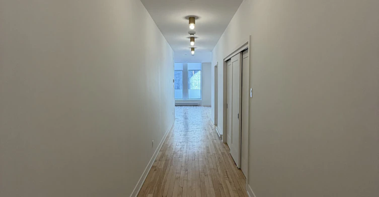 102-286 Saint Paul Rue Ouest, Montréal, QC, H2Y 2A3