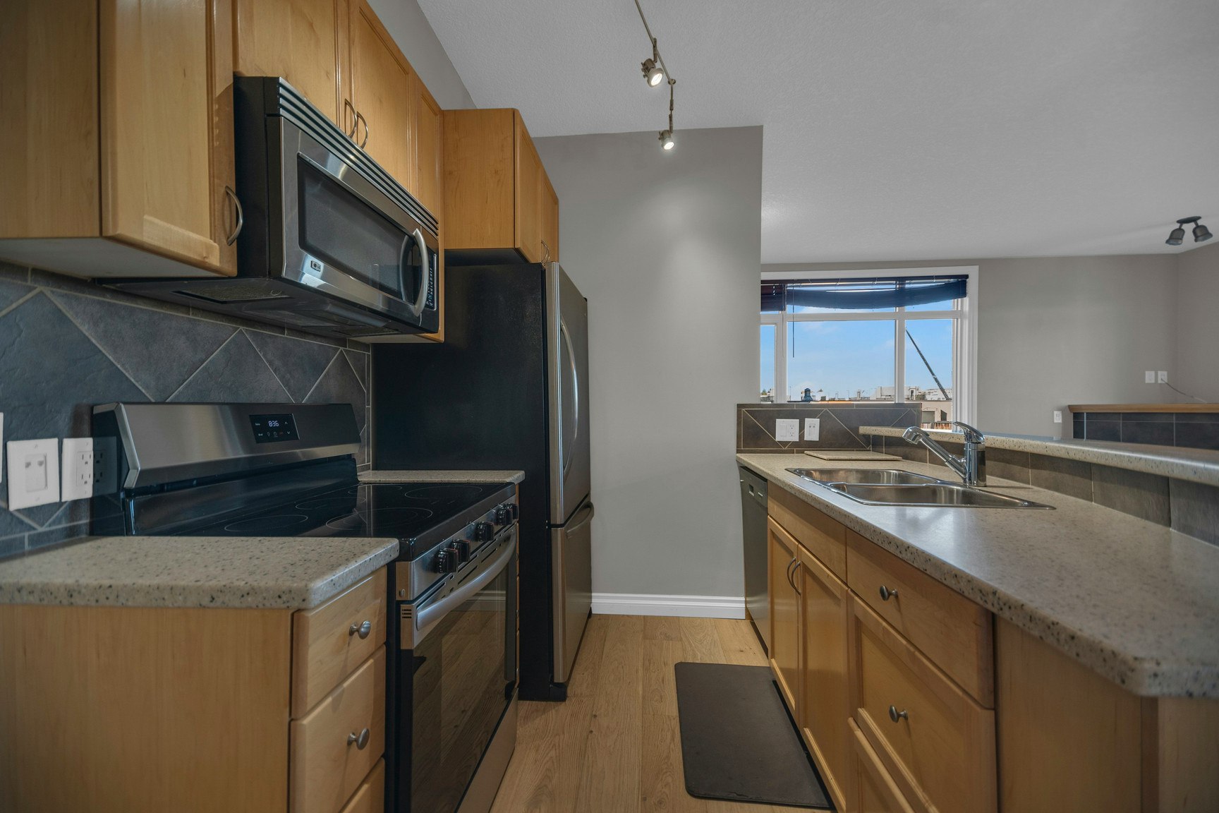 432-990 Centre Avenue Northeast, Calgary, AB, T2E 2M9 - 8