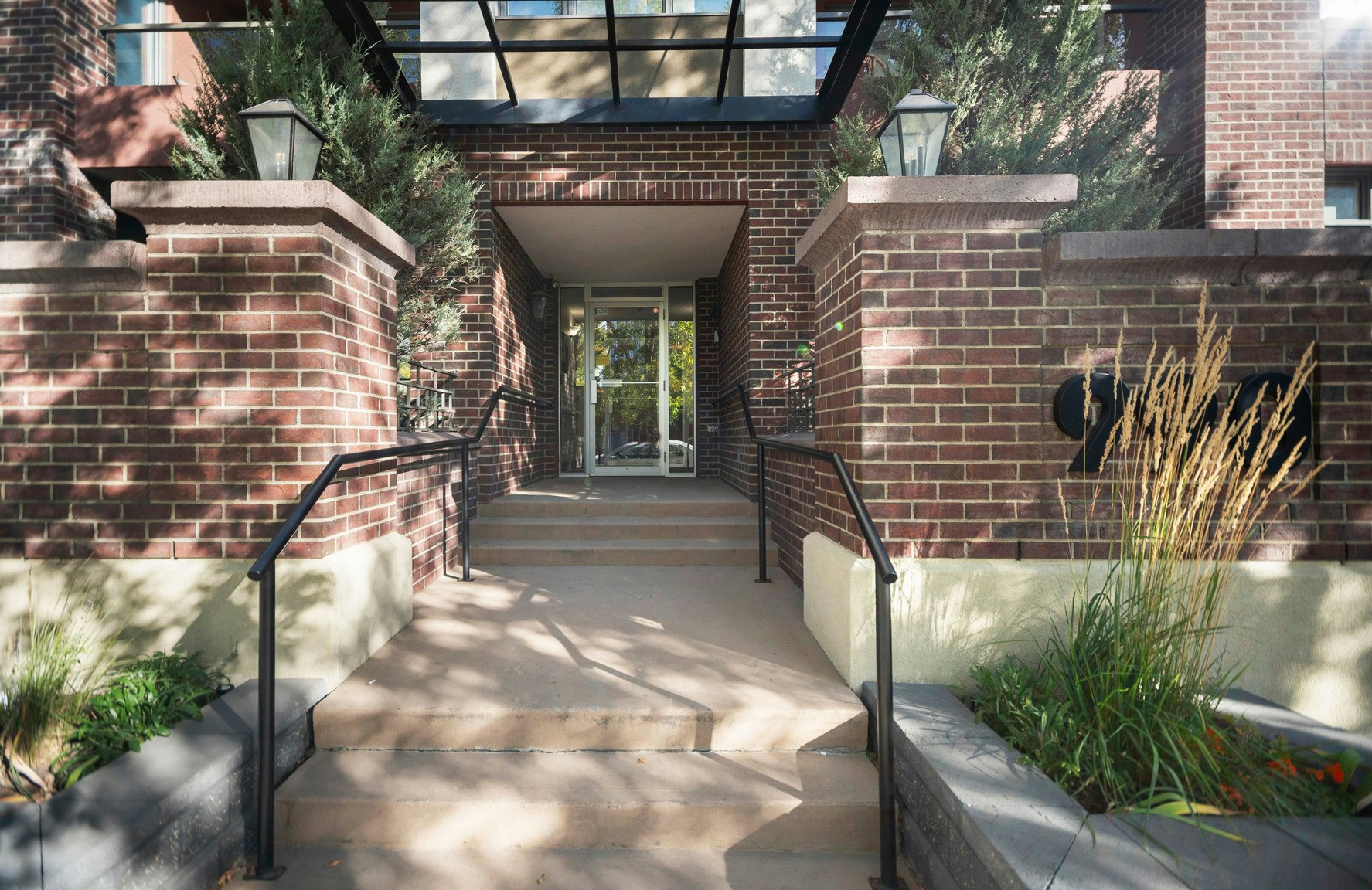 432-990 Centre Avenue Northeast, Calgary, AB, T2E 2M9 - 2