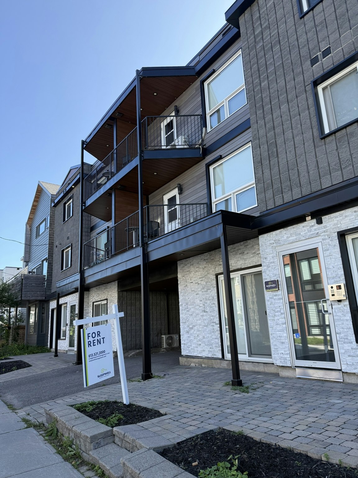 101-238 Carruthers Avenue, Ottawa, ON, K1Y 1N9