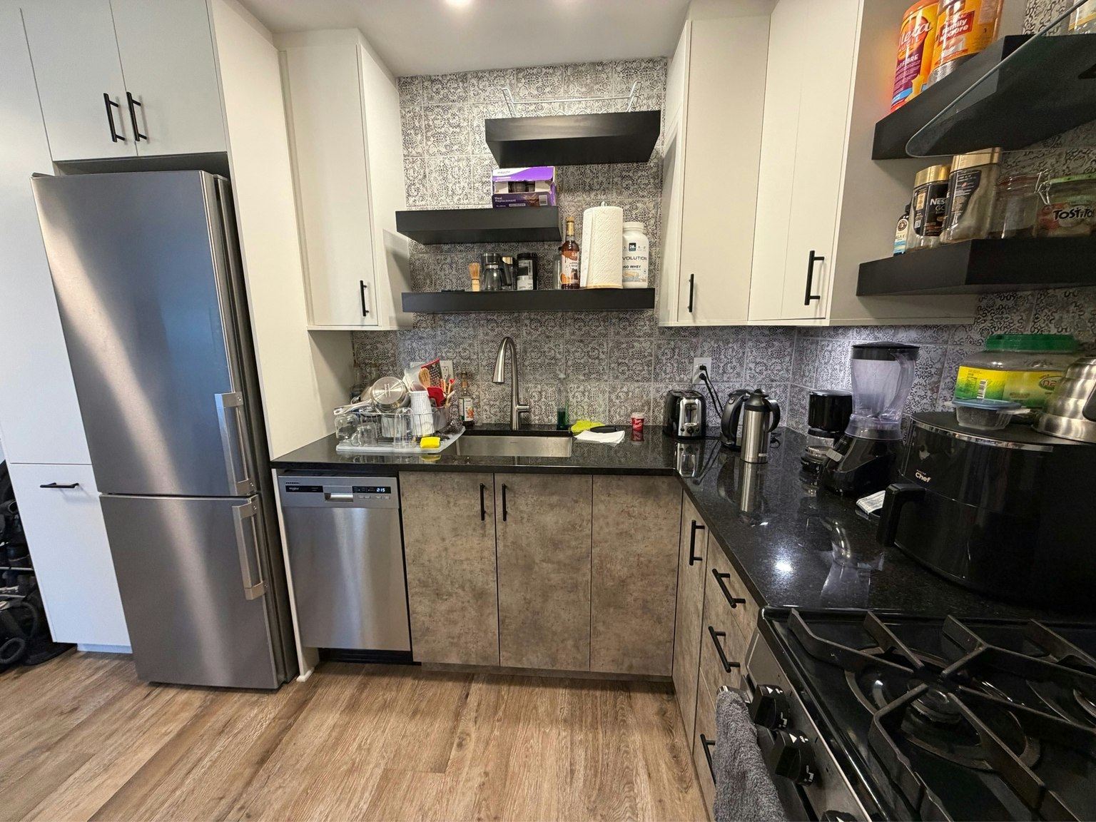 201-238 Carruthers Avenue, Ottawa, ON, K1Y 1N9 4
