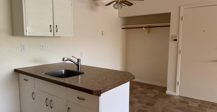 5806 52 Avenue, Red Deer, AB, T4N 4K4 - 3