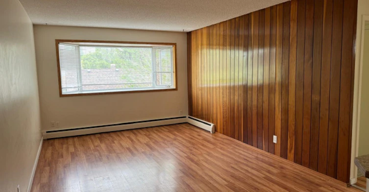 5806 52 Avenue, Red Deer, AB, T4N 4K4 - 5