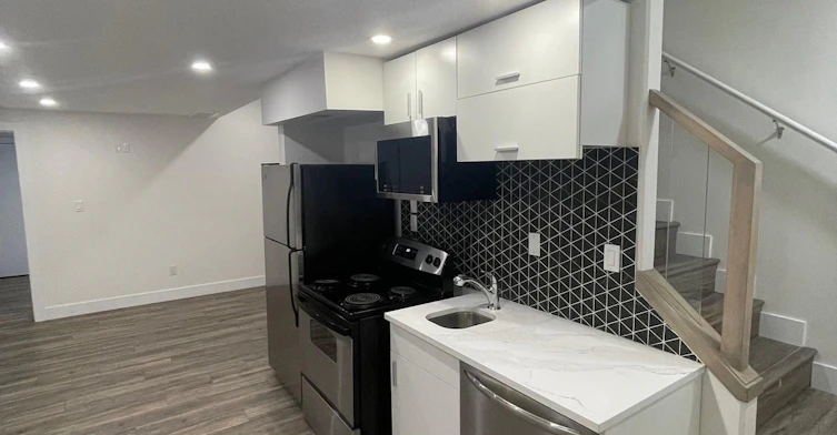 BSMT-11308 72 Avenue Northwest, Edmonton, AB, T6G 0B6 - 2