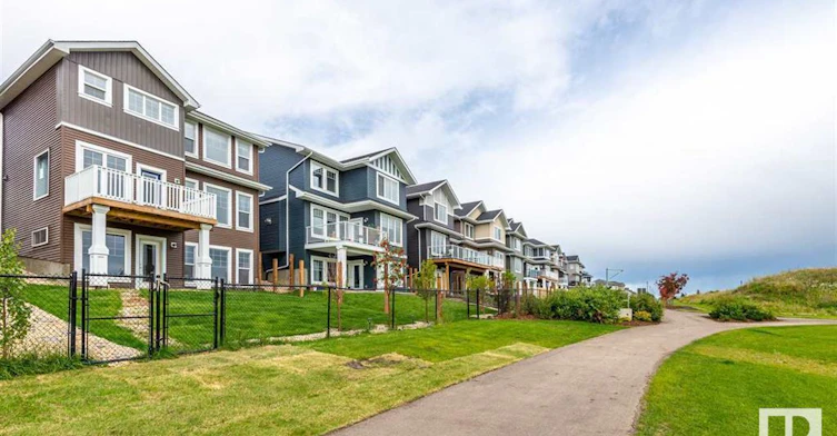 16343 18 Avenue Southwest, Edmonton, AB, T6W 3P6 - 2