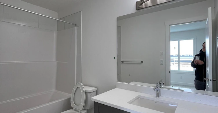 2710 66 Street Southwest, Edmonton, AB, T6X 1A3 - 9