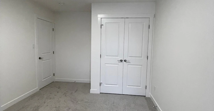 2710 66 Street Southwest, Edmonton, AB, T6X 1A3 - 4