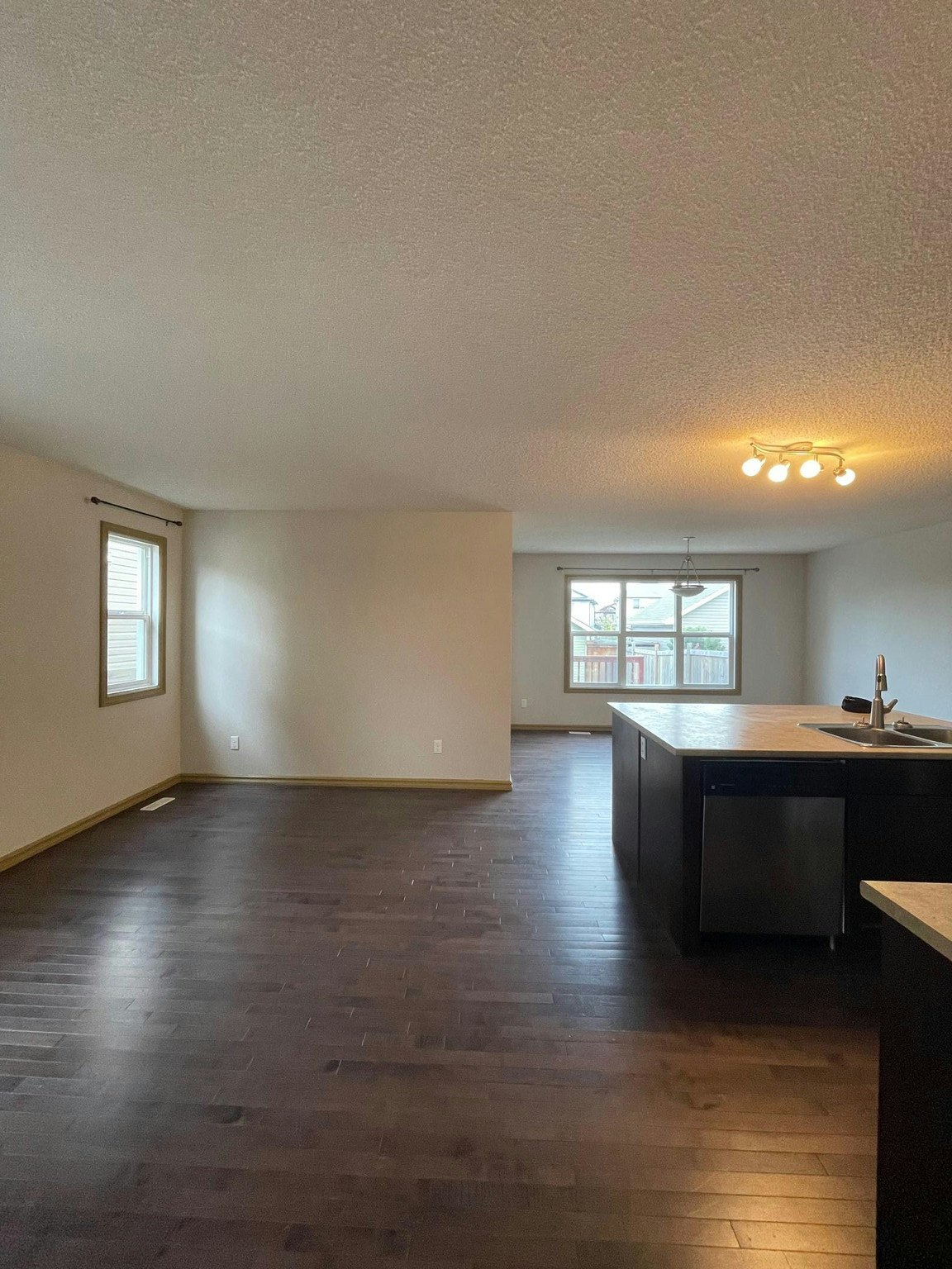 9467 213 Street Northwest, Edmonton, AB, T5T 4C7 - 12