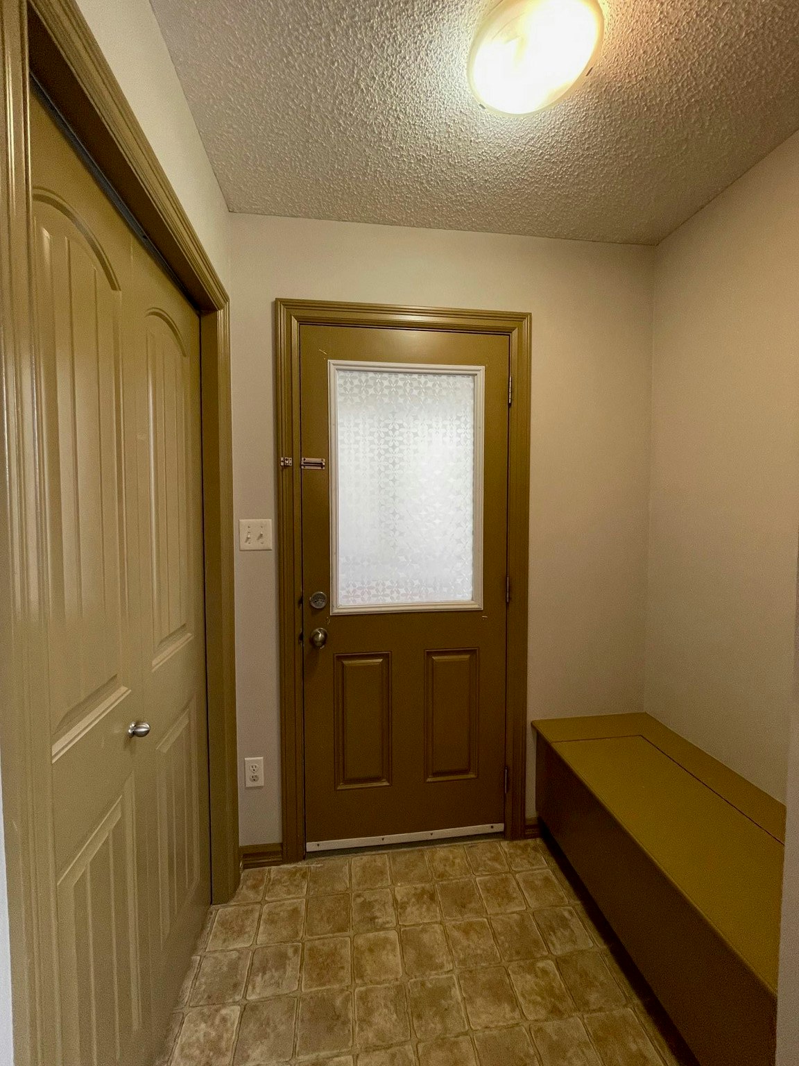 9467 213 Street Northwest, Edmonton, AB, T5T 4C7 - 5