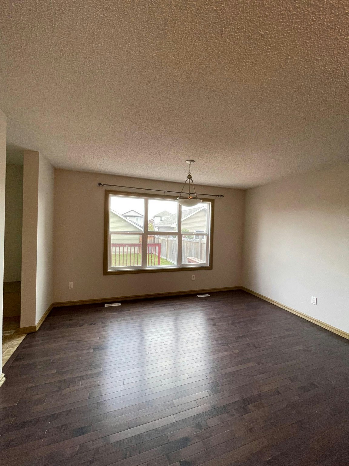 9467 213 Street Northwest, Edmonton, AB, T5T 4C7 - 6