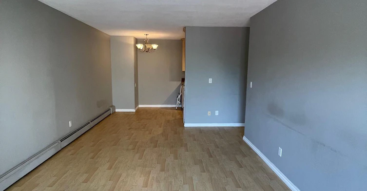 204-9904 90 Avenue Northwest, Edmonton, AB, T6E 2T3 - 11