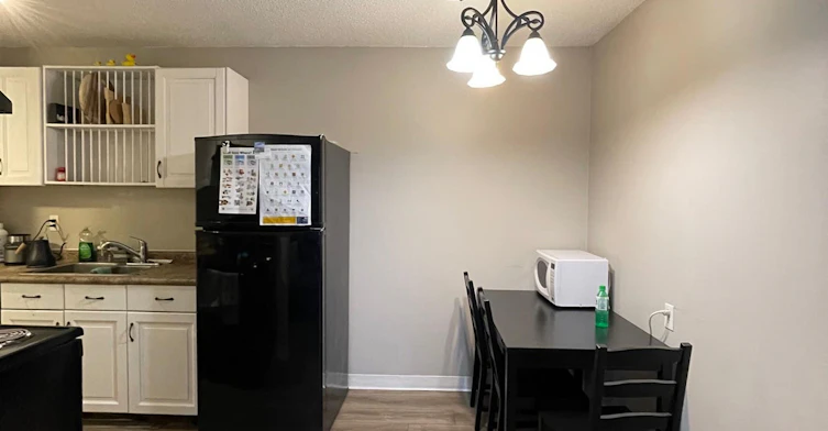 406-9904 90 Avenue Northwest, Edmonton, AB, T6E 2T3 - 8