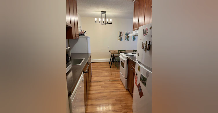 202-9904 90 Avenue Northwest, Edmonton, AB, T6E 2T3 - 14