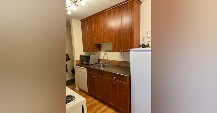 202-9904 90 Avenue Northwest, Edmonton, AB, T6E 2T3 - 15
