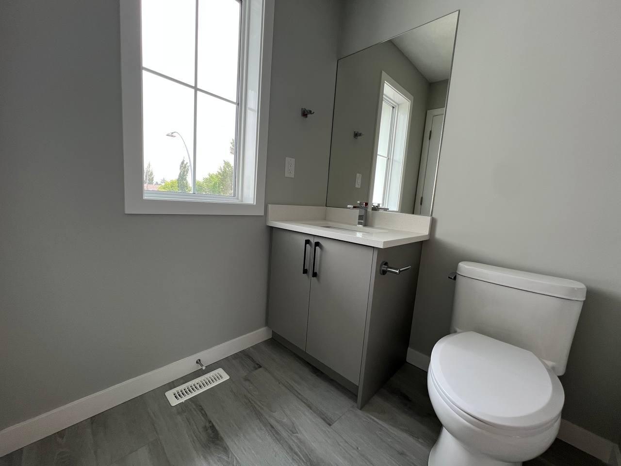 1-10946 154 Street, Edmonton, AB, T5P 2J9 - 23