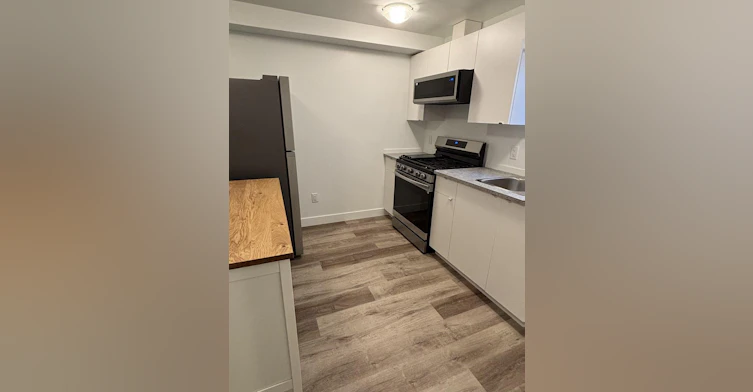 Garage-6404 119 Avenue, Edmonton, AB, T5W 2Z5 - 2
