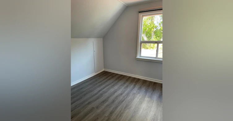 2-1 Southmead Road, Toronto, ON, M4A 2L9 - 2
