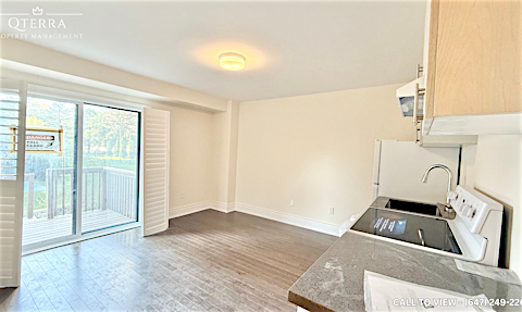 42B-42 Monclova Road, Toronto, ON, M3M 1N9