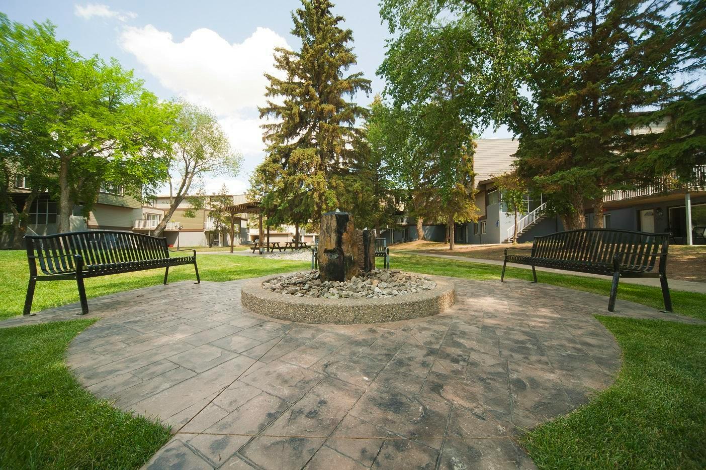 107 Hillcrest Place, Edmonton, AB, T5R 5X6 - 8