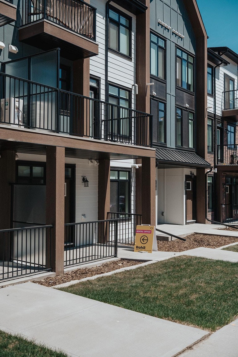 14747-180 Lucas Parade Northwest, Calgary, AB, T3P 1H9 - 4