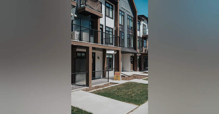 158A-180 Lucas Parade Northwest, Calgary, AB, T3P 1H9 - 4