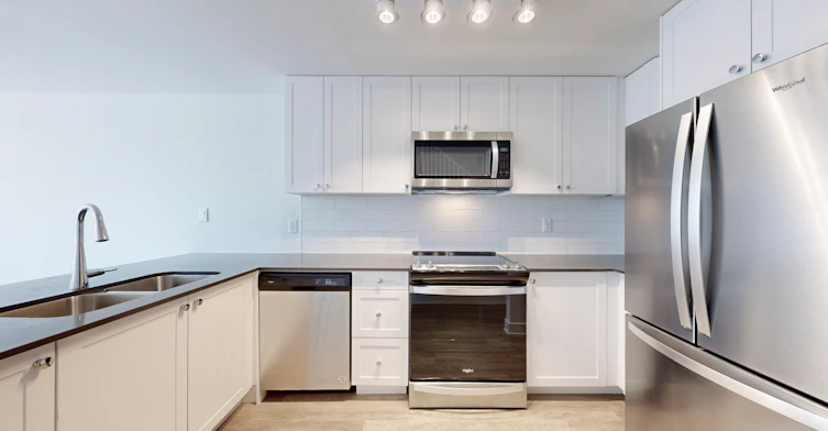 0102-50 Spadina Road, Toronto, ON, M5R 2P1 - 2