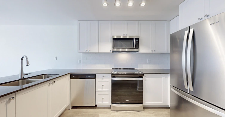 0703-50 Spadina Road, Toronto, ON, M5R 2P1 - 2