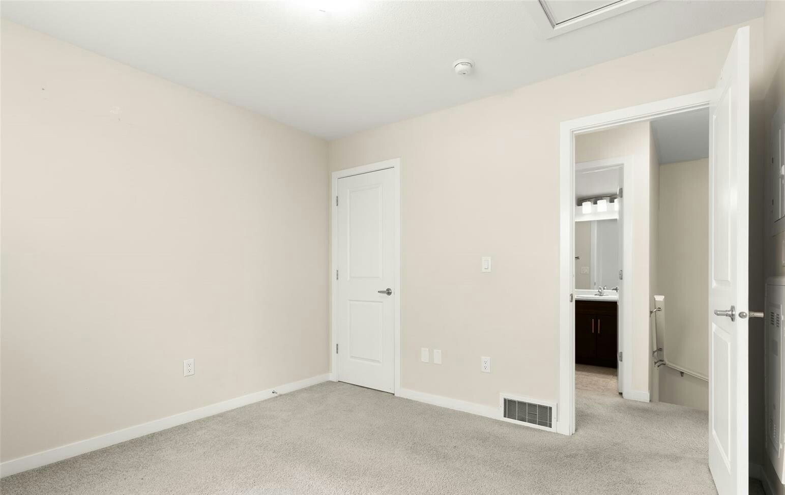3367 Green Poppy Street, Regina, SK, S4V 3P6 - 8