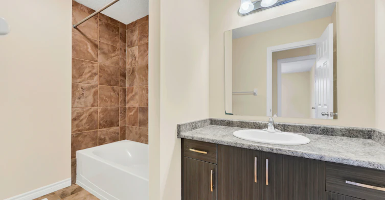 2050 Kains Road, London, ON, N6K 0A6 - 9