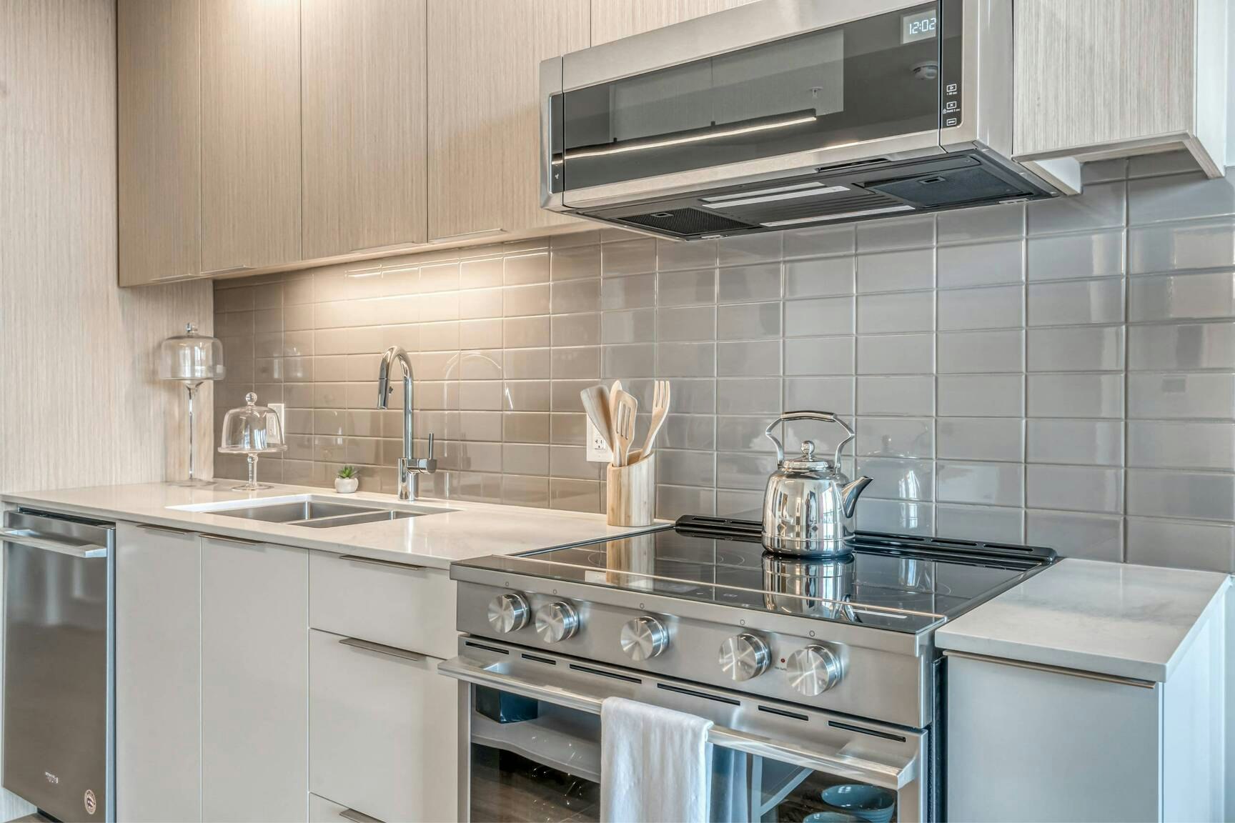 4224-8122 106 Street NW, Edmonton, AB, T6E 3S3 - 100