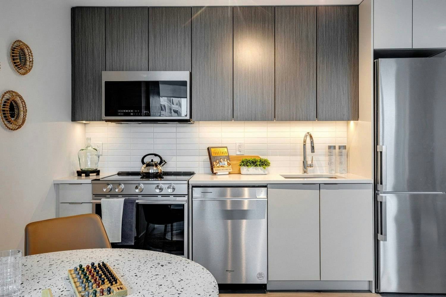 2006-10110 120 Street NW, Edmonton, AB, T5K 0M5 - 44