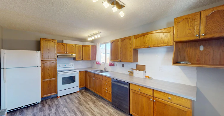 23 Woodbrook Way Southwest, Calgary, AB, T2W 4J7 - 3
