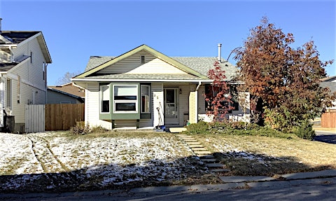 23 Woodbrook Way Southwest, Calgary, AB, T2W 4J7