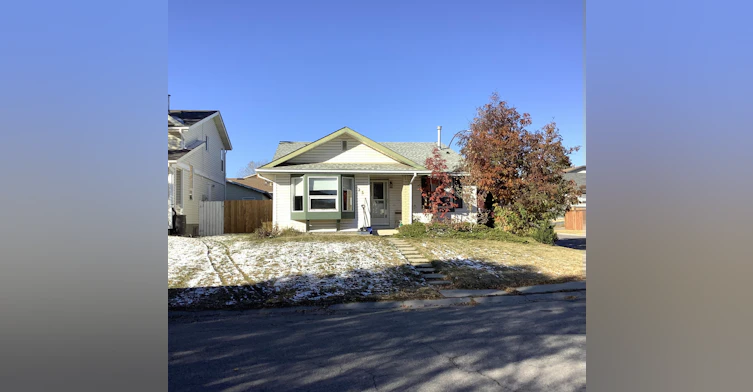 23 Woodbrook Way Southwest, Calgary, AB, T2W 4J7
