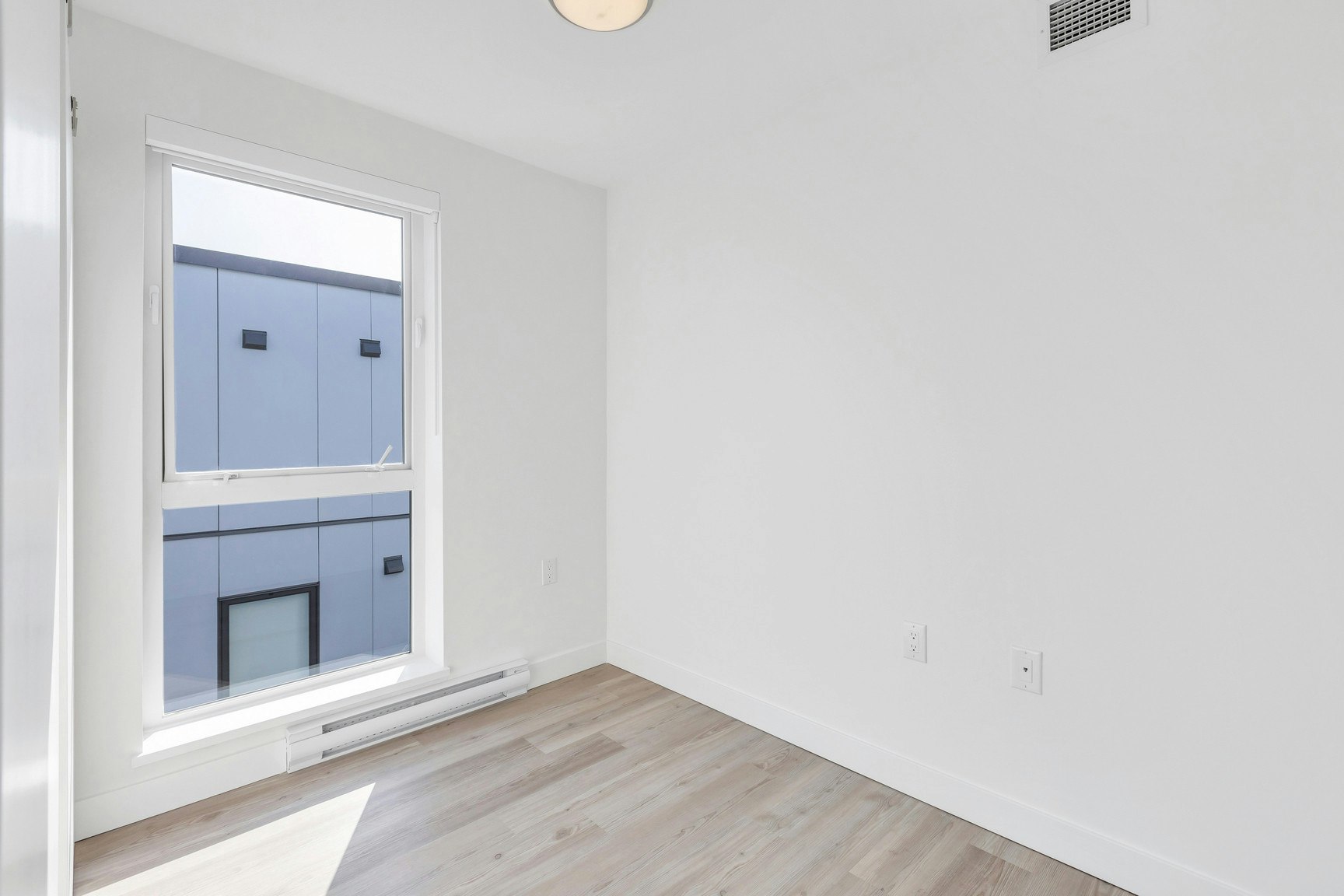 522-8605 Laurel Street, Vancouver, BC, V6P 0K4 - 4
