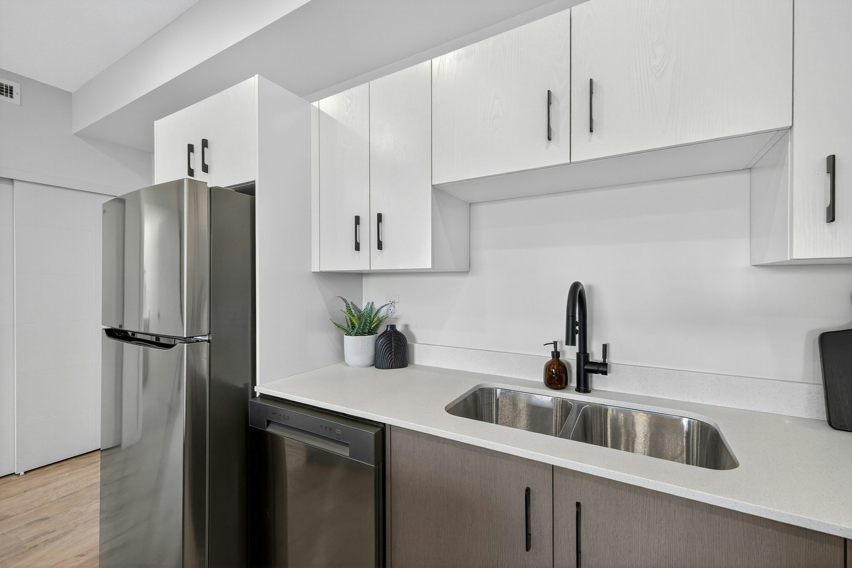 355 Clareview Station Drive Northwest, Edmonton, AB, T5Y 4L3 - 12