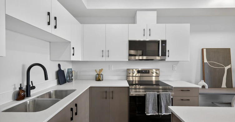 355 Clareview Station Drive Northwest, Edmonton, AB, T5Y 4L3 - 9