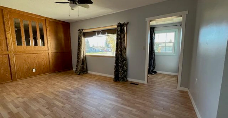 117 1 Street Southeast, Redcliff, AB, T0J 2P0
