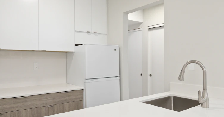 303-1777 Frances Street, Vancouver, BC, V5L 4Y6 - 8