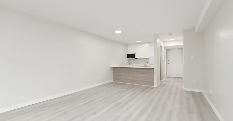 303-1777 Frances Street, Vancouver, BC, V5L 4Y6