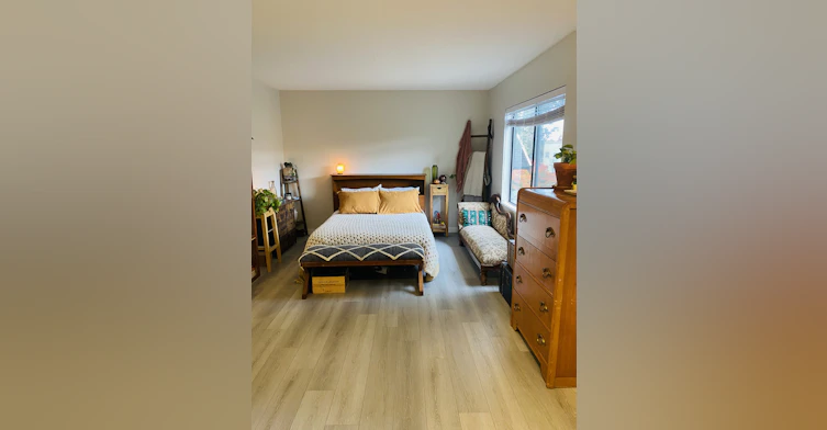 101-1777 Frances Street, Vancouver, BC, V5L 4Y6 - 2