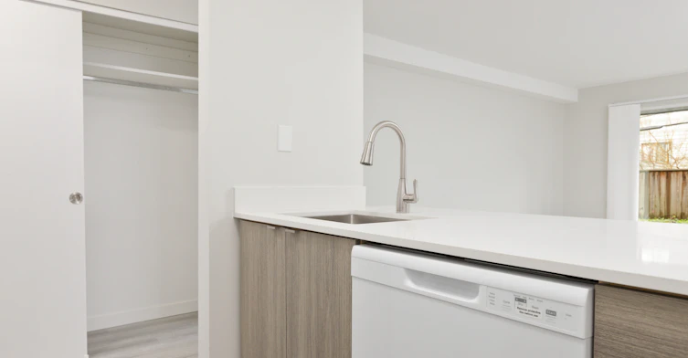 308-1777 Frances Street, Vancouver, BC, V5L 4Y6 - 6