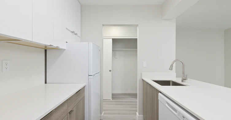 318-1777 Frances Street, Vancouver, BC, V5L 4Y6 - 10