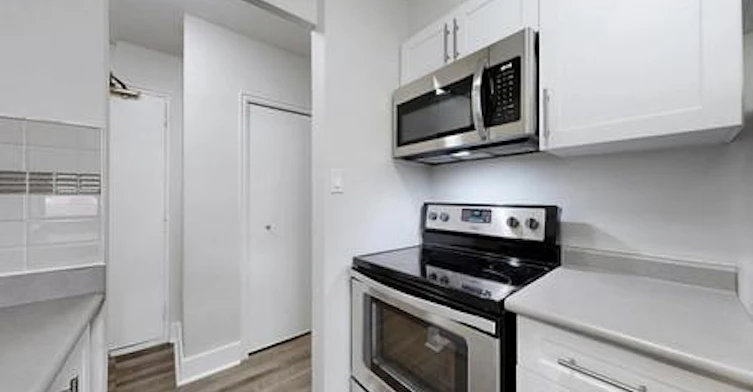 0511-190 Nonquon Road, Oshawa, ON, L1G 3S7 - 4