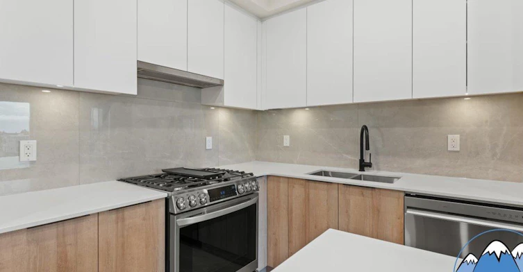 7980 206a Street, Langley, BC, V3A 8M1 - 4