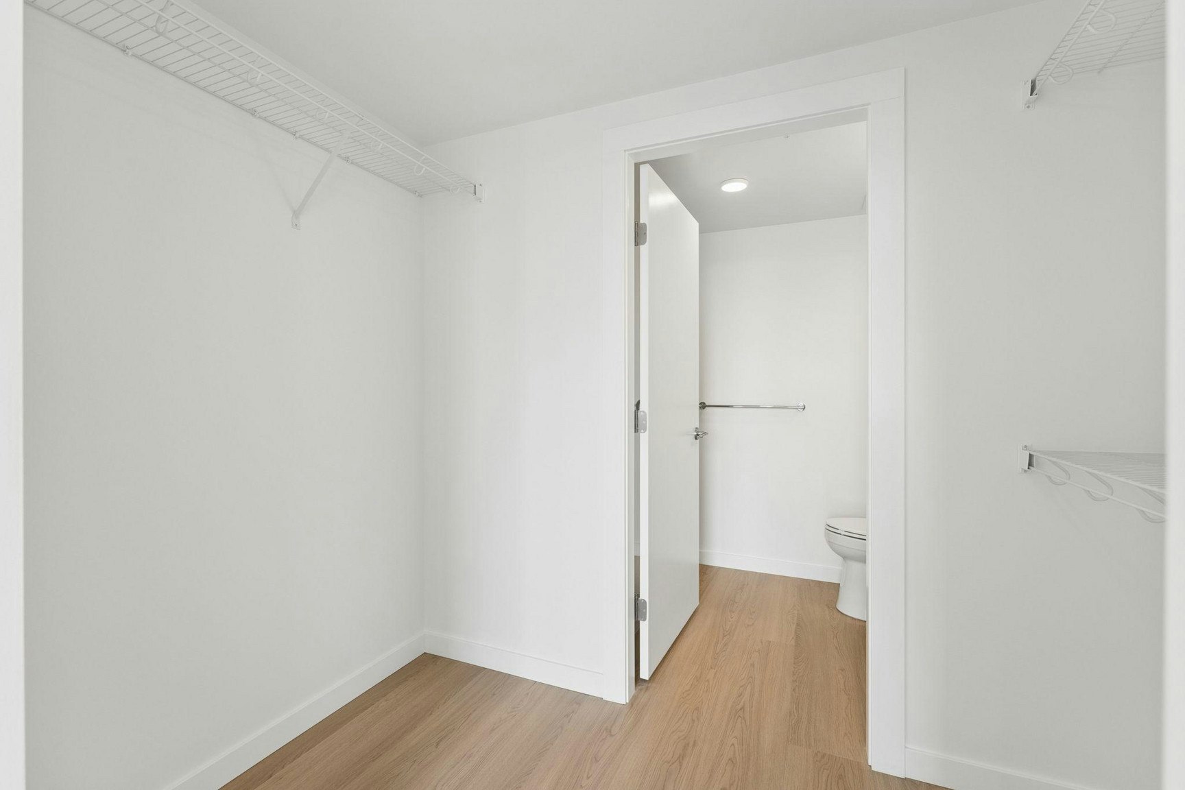 217-340 Campbell Street, Nanaimo, BC, V9R 0M4 3
