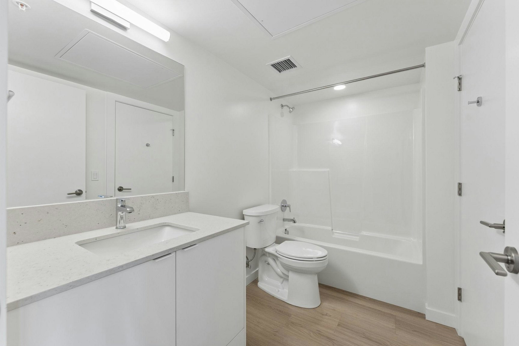 301-340 Campbell Street, Nanaimo, BC, V9R 0M4 - 4