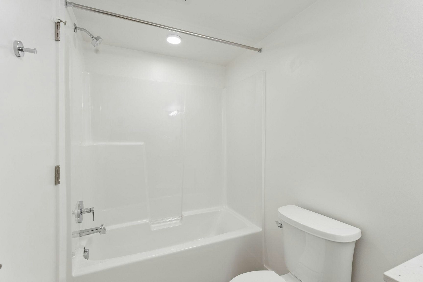 306-340 Campbell Street, Nanaimo, BC, V9R 0M4 - 2