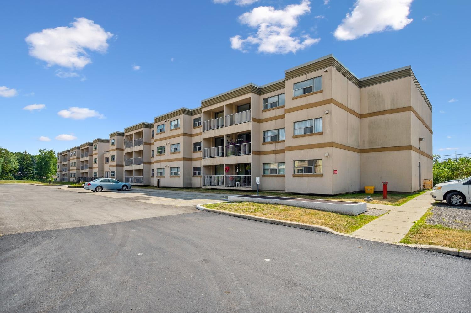 112-21 Pioneer Drive, Kitchener, ON, N2P 1P1 - 3