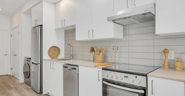 1055 Frost Road, Kelowna, BC, V1W 0E4 - 13